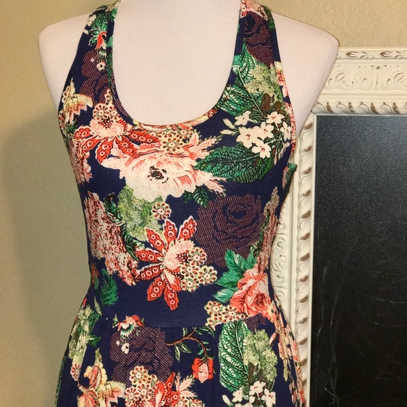 NWOT Floral  Maxi Dress - Picture 2 of 6